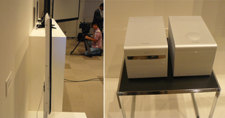 Illustration for article titled Mitsubishi 40mm-thin HDTV Panel Packs External WHDI Wireless Tuner, BD Player